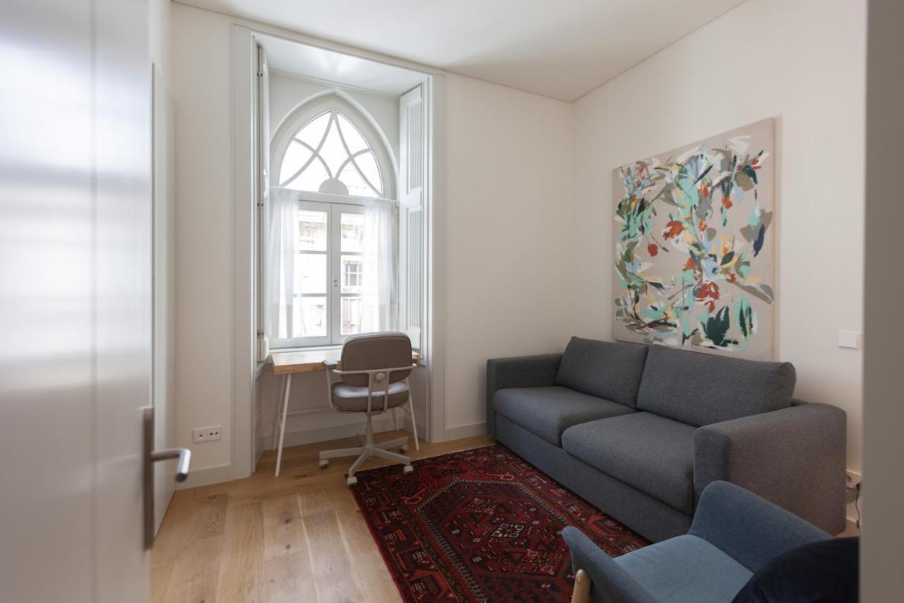 Flh Av. Liberdade Stunning With Balcony & Parking Apartamento