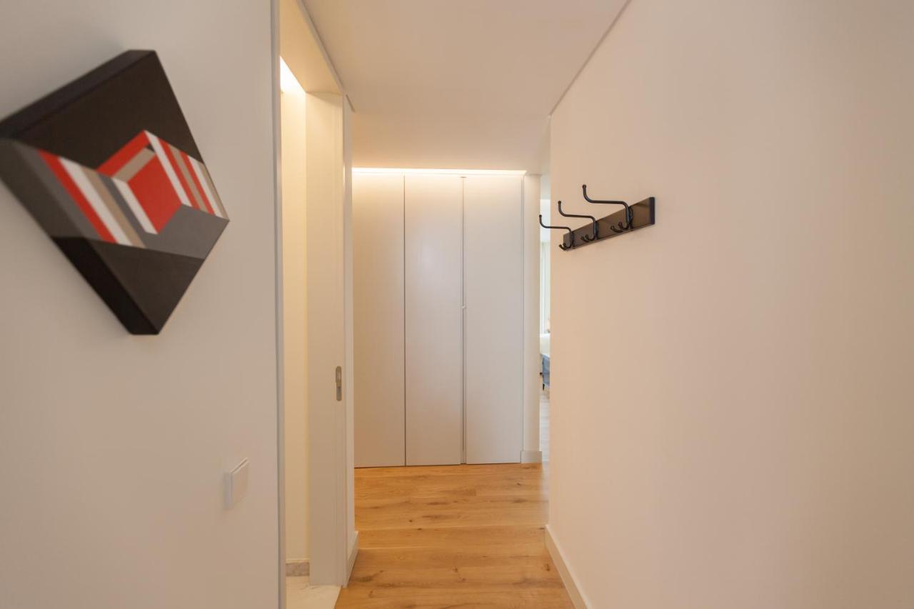Flh Av. Liberdade Stunning With Balcony & Parking Apartamento