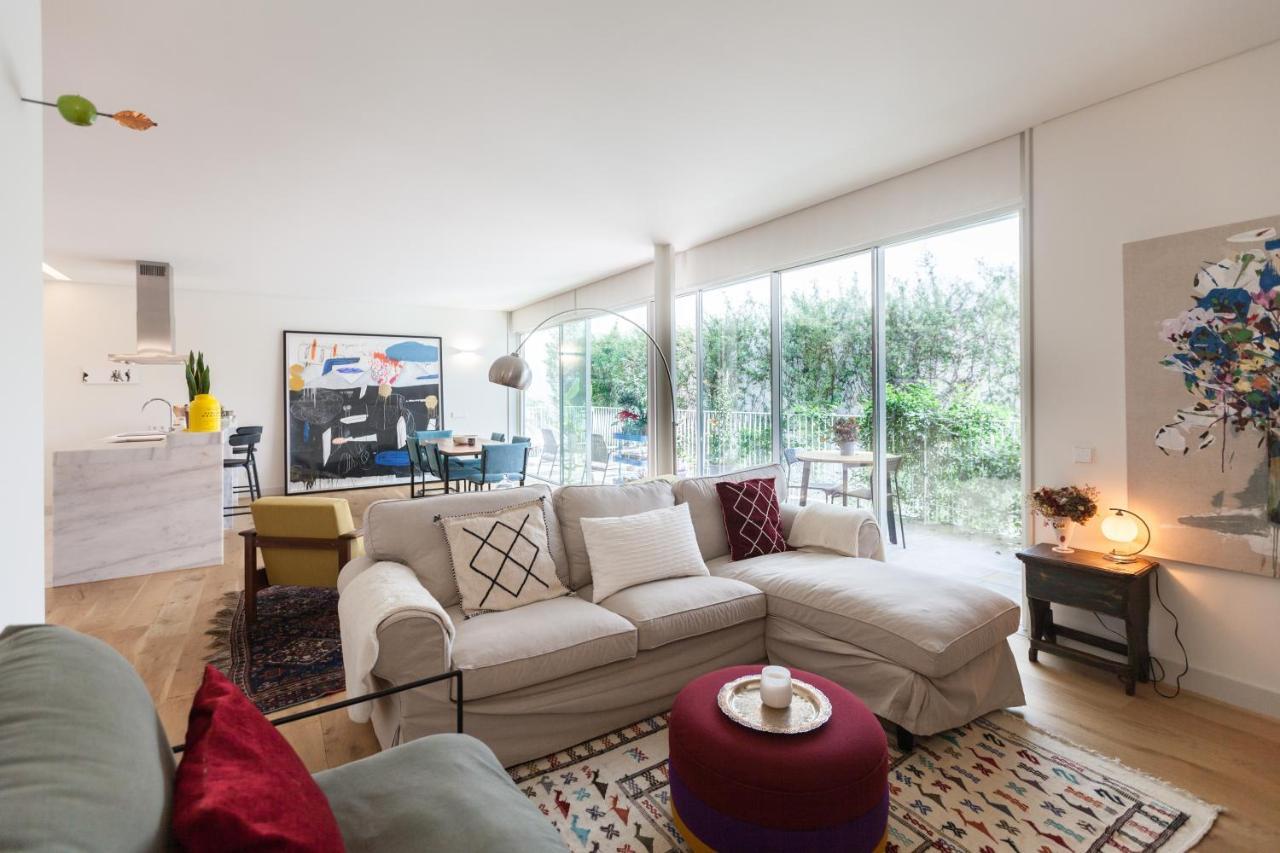Flh Av. Liberdade Stunning With Balcony & Parking